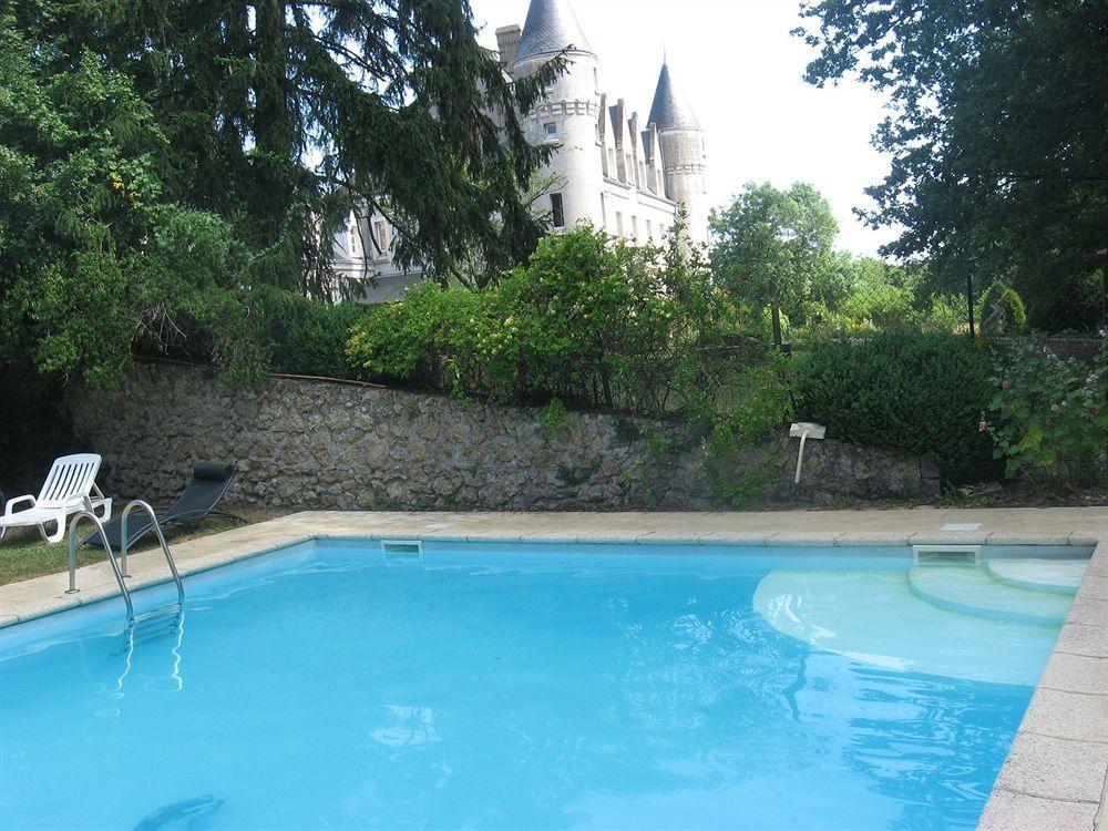 Chateau De Montbrun Hotel Saint-Michel-Chef-Chef Exterior photo